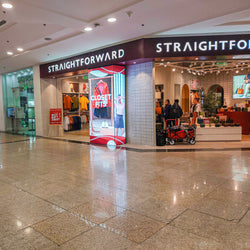 LED retail display at straightforward, glorietta 1. Powered by bloomled led display solutions.